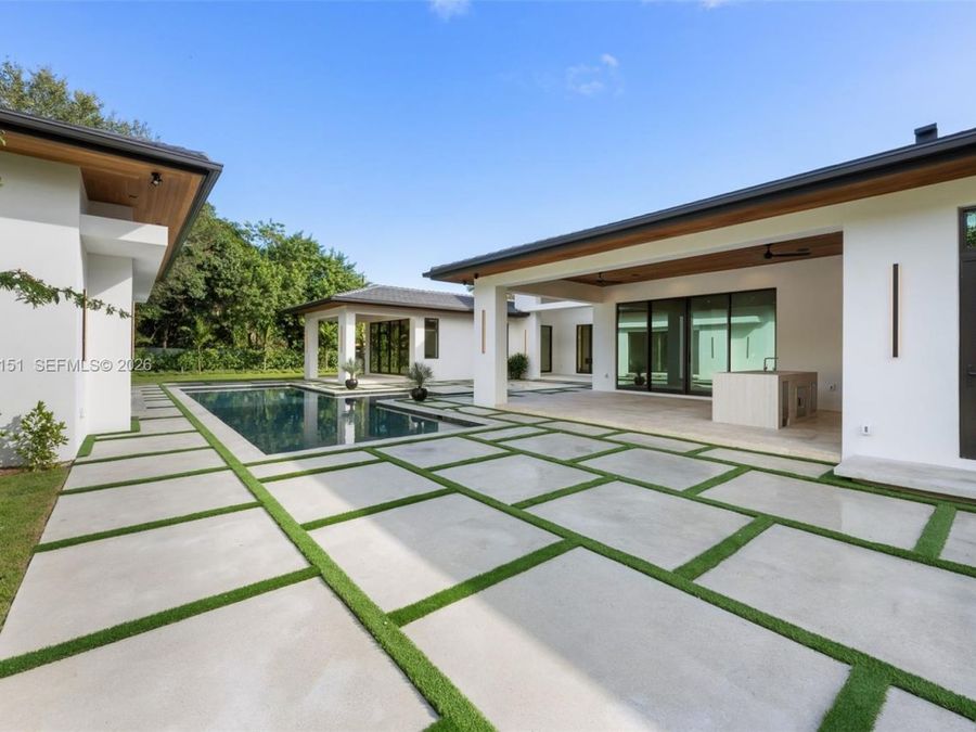Property Image 94