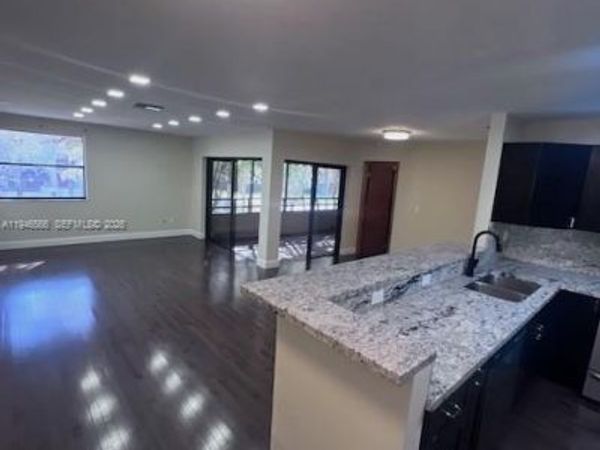 20005 NE 3rd Ct, Unit 6, Miami, FL 33179