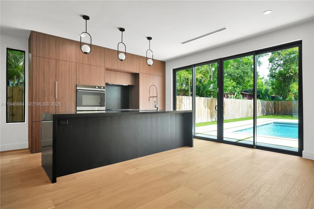 223 NW 51st St , Miami, FL 33127 Photo