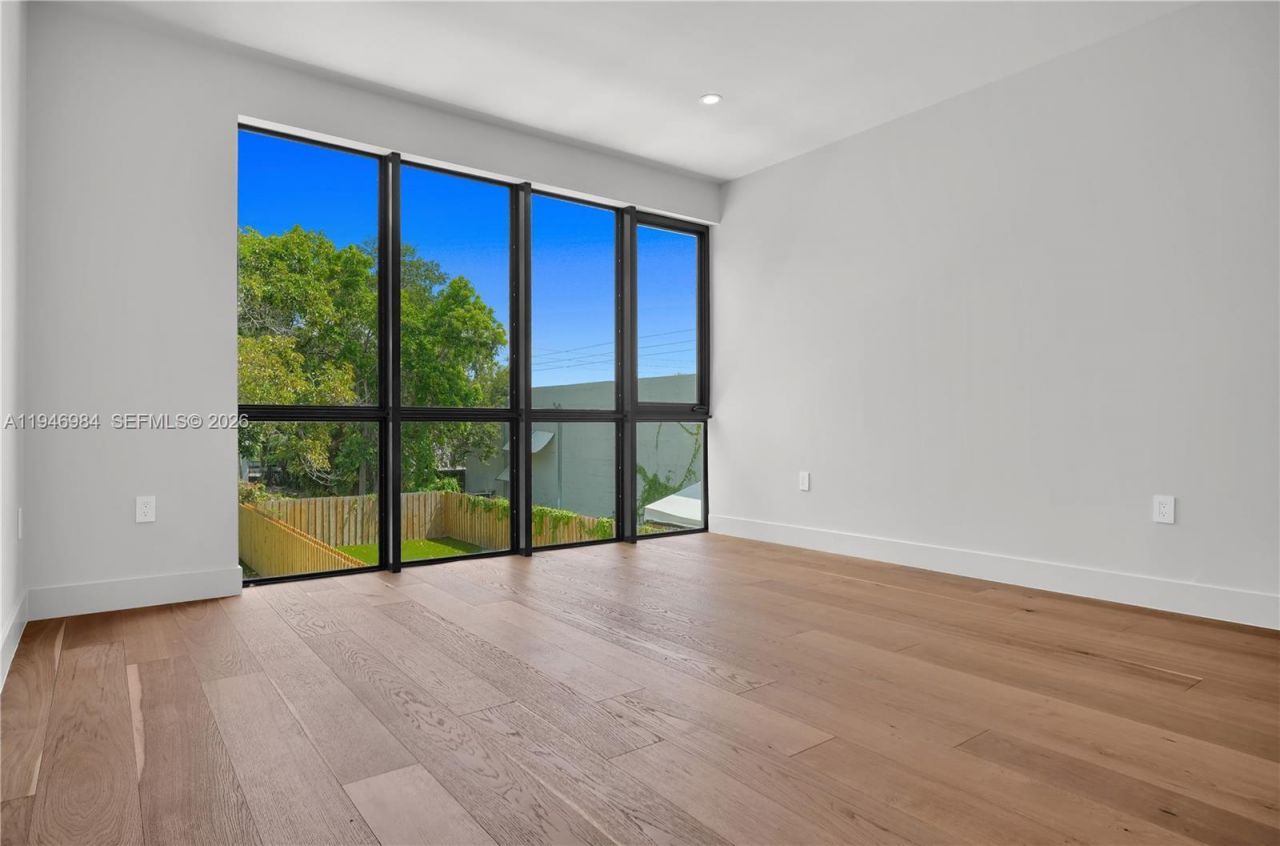 223 NW 51st St, Miami, FL 33127 Photo