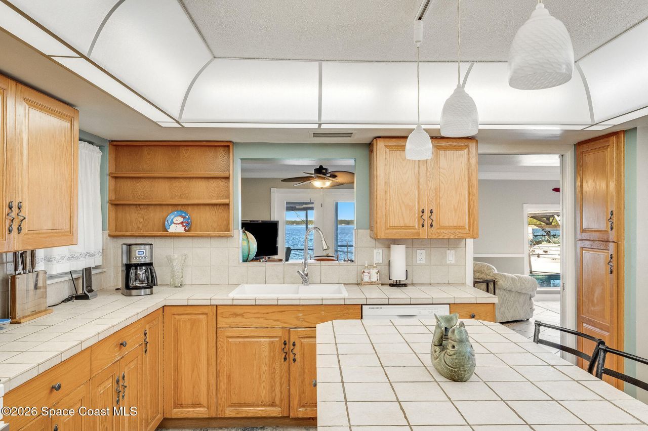 610 Paula Avenue, Merritt Island, FL 32953 Photo