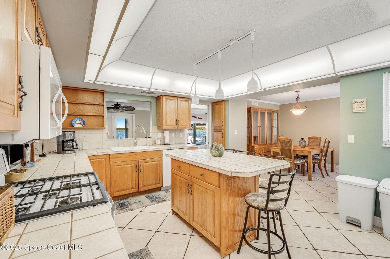 610 Paula Avenue, Merritt Island, FL 32953 Photo