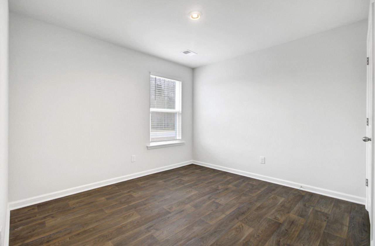 405 Brooks Drive Photo 20