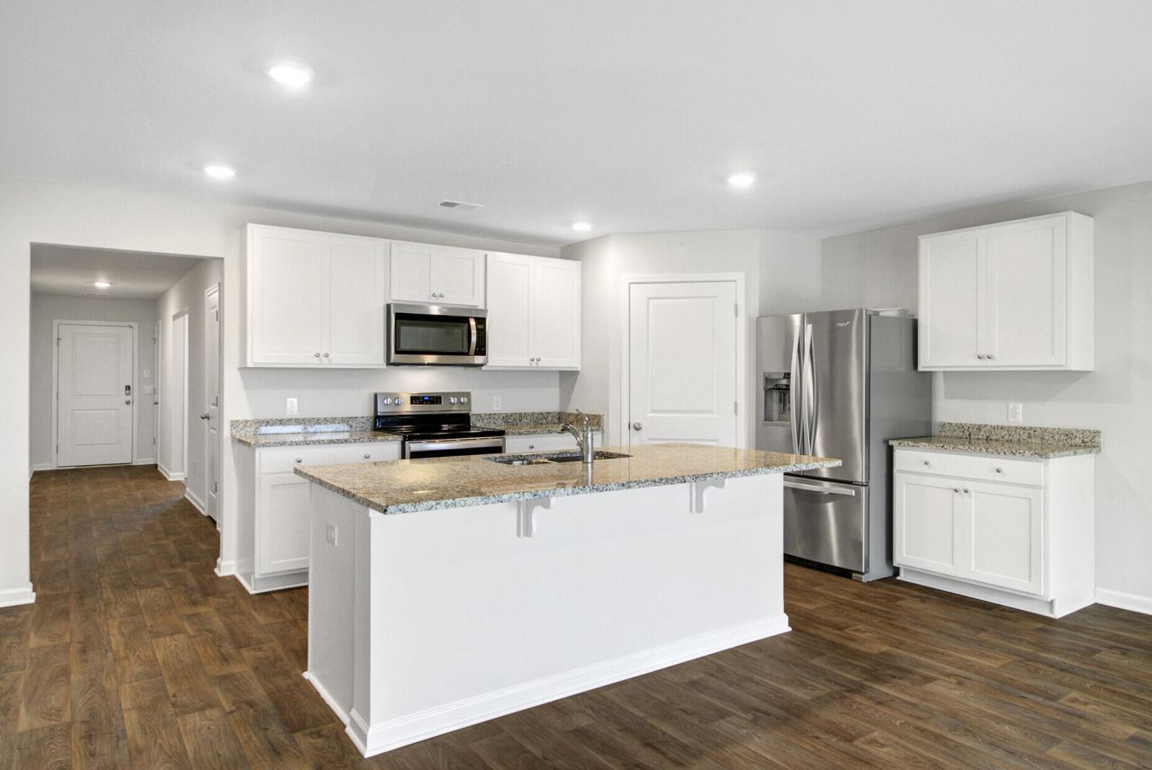 405 Brooks Drive Photo 4