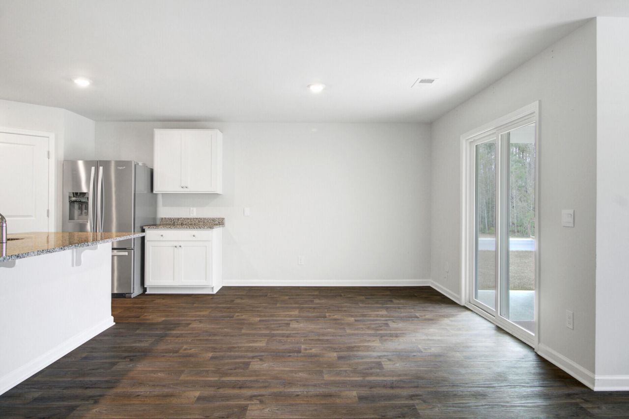 405 Brooks Drive Photo 8