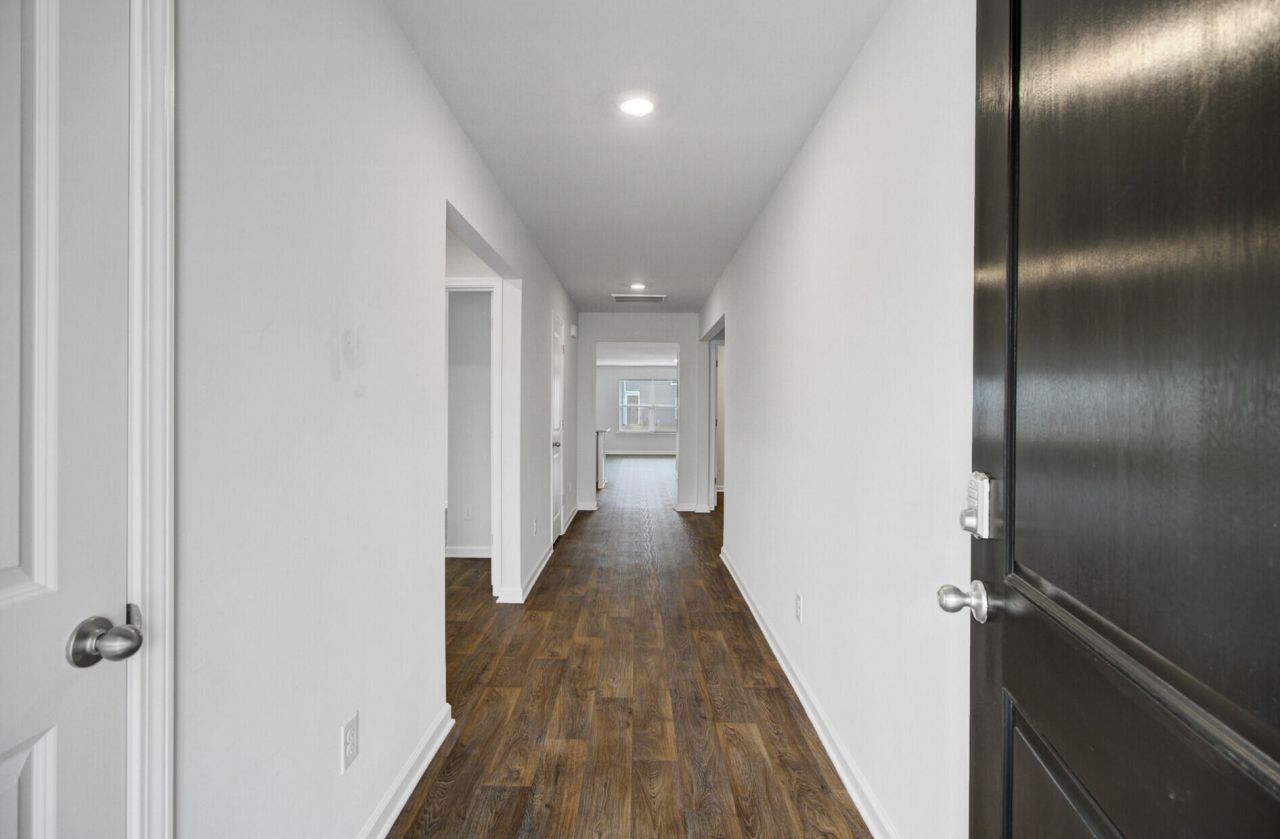 405 Brooks Drive Photo 9