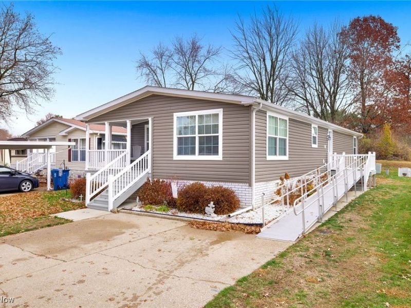 32 C Street SW, Navarre, OH 44662 Photo 3