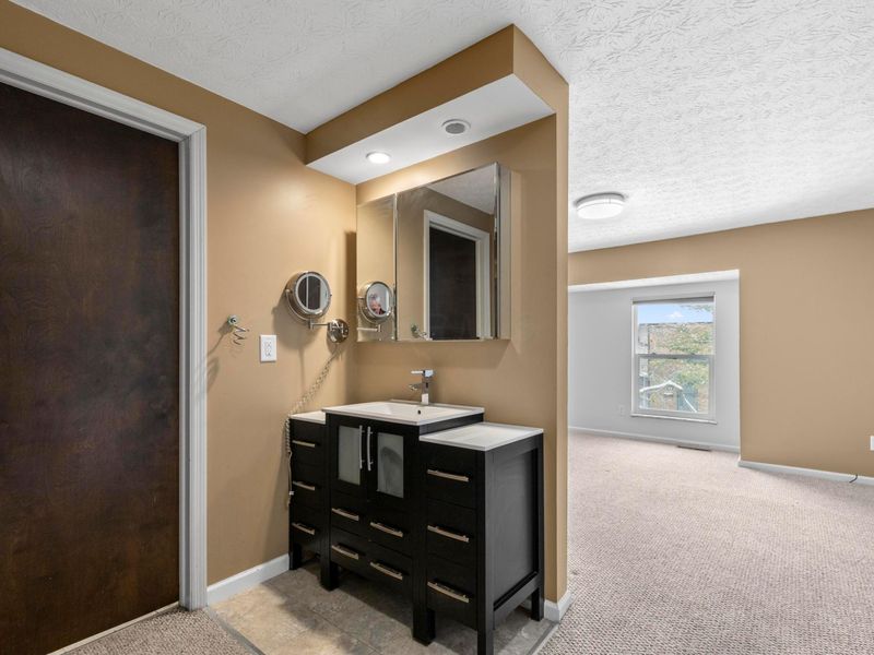 5107 Delancey Street, Columbus, OH 43220 Photo 28