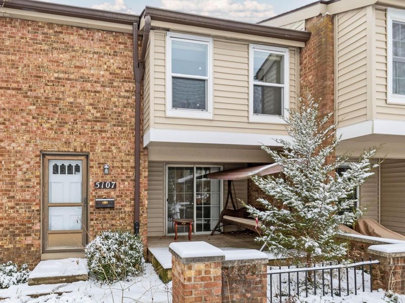 5107 Delancey Street, Columbus, OH 43220 Photo 3