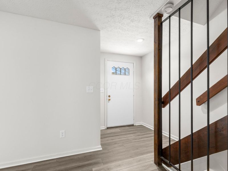 5107 Delancey Street, Columbus, OH 43220 Photo 6