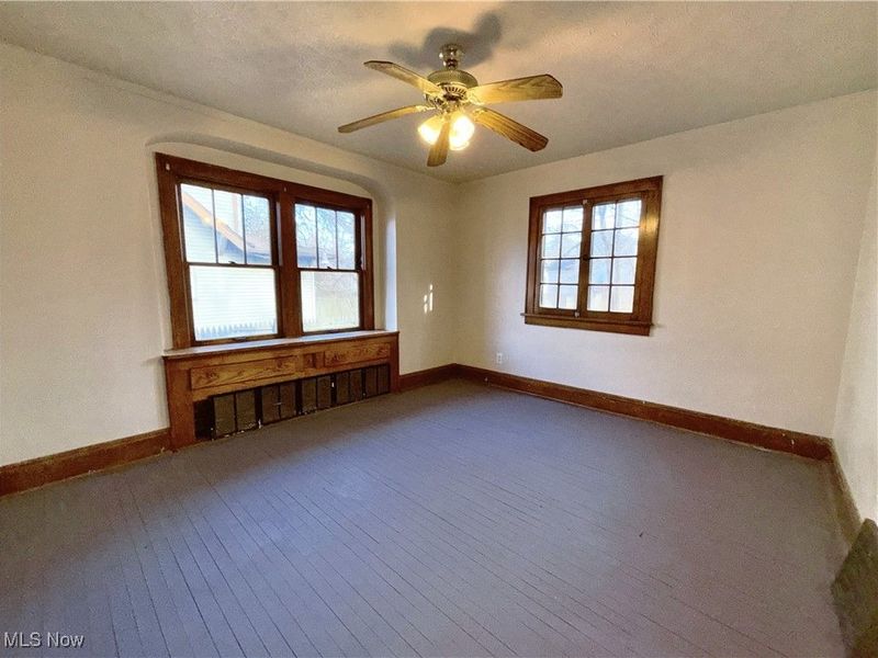 325 Grace Avenue, Akron, OH 44320 Photo 3