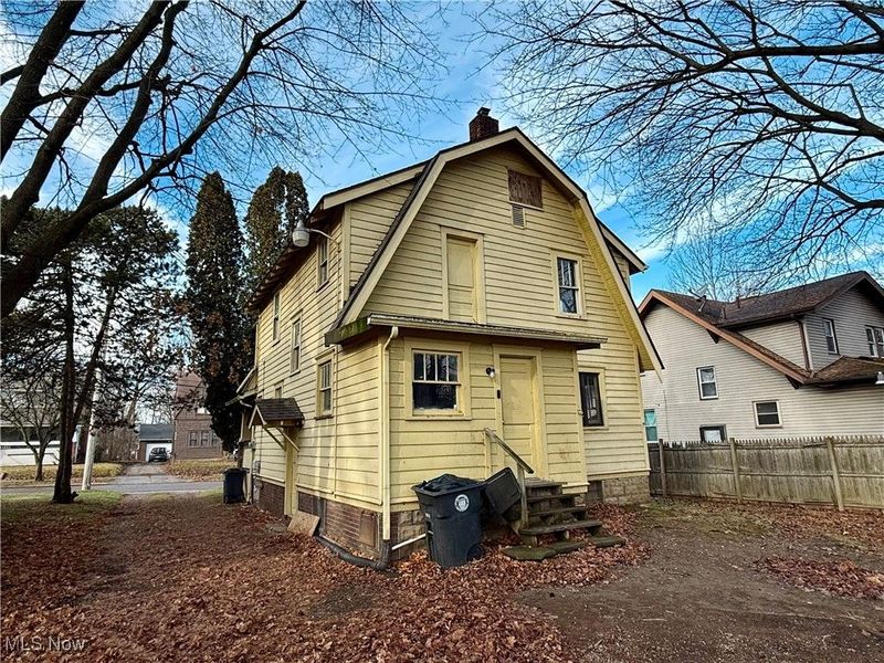 325 Grace Avenue, Akron, OH 44320 Photo 9