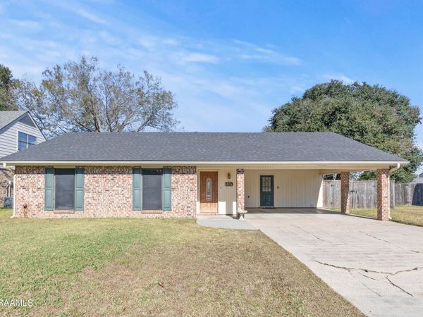 120 Berrybrook Drive, Broussard, LA 70518