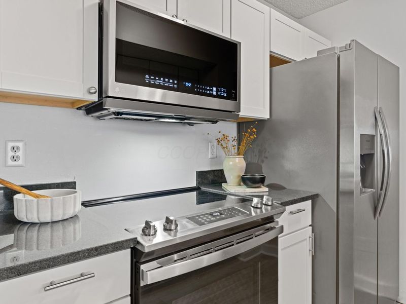 2542 Hyacinth Lane, Unit 32C, Columbus, OH 43235 Photo 10