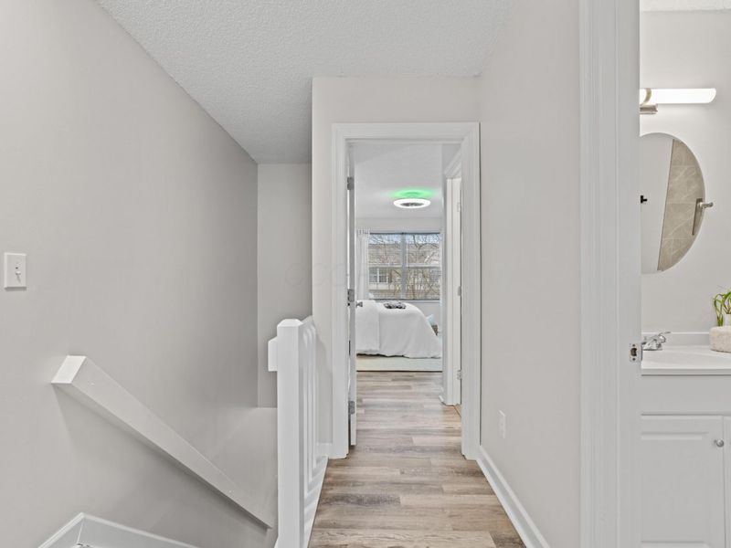 2542 Hyacinth Lane, Unit 32C, Columbus, OH 43235 Photo 21