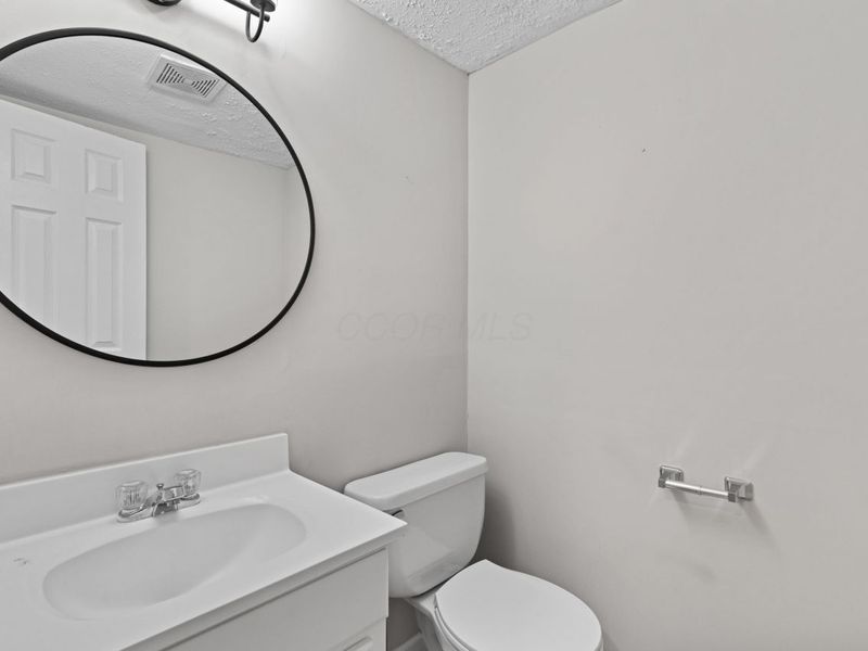 2542 Hyacinth Lane, Unit 32C, Columbus, OH 43235 Photo 34