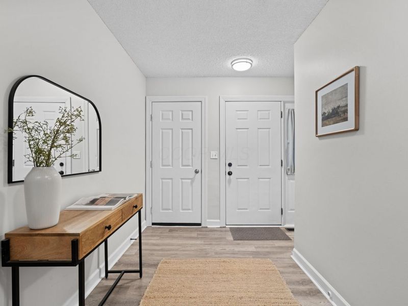 2542 Hyacinth Lane, Unit 32C, Columbus, OH 43235 Photo 5