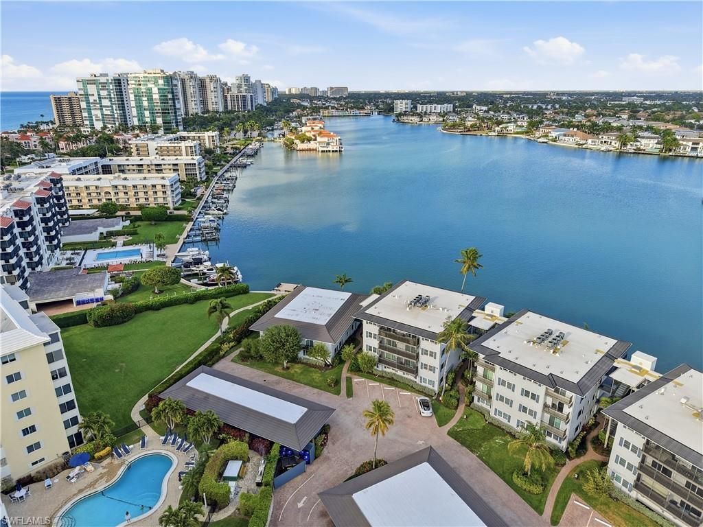 3400 Gulf Shore Blvd N, Unit O1, Naples, FL 34103 Photo