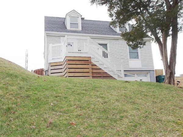 1527 Dana Avenue, Cincinnati, OH 45207