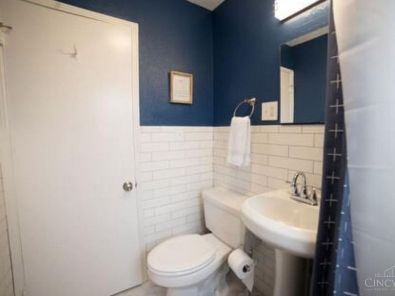 1527 Dana Avenue, Cincinnati, OH 45207 Photo 11