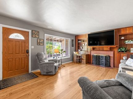 3077 Bertis Dr, Sacramento, CA 95821 Photo