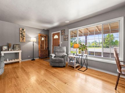 3077 Bertis Dr, Sacramento, CA 95821 Photo