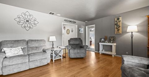 3077 Bertis Dr, Sacramento, CA 95821 Photo