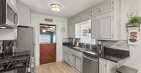 3077 Bertis Dr, Sacramento, CA 95821 Photo