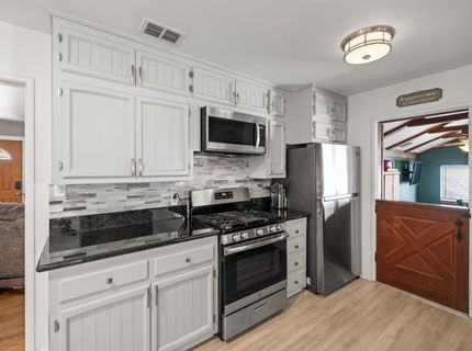 3077 Bertis Dr, Sacramento, CA 95821 Photo