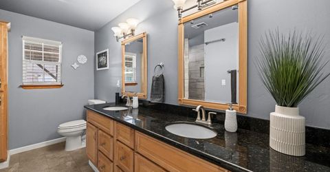 3077 Bertis Dr, Sacramento, CA 95821 Photo