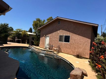 3077 Bertis Dr, Sacramento, CA 95821 Photo