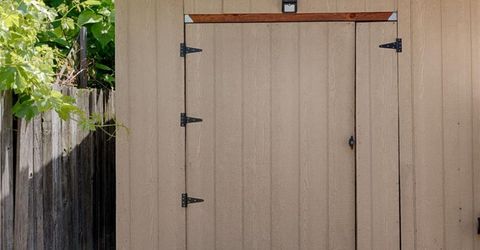 3077 Bertis Dr, Sacramento, CA 95821 Photo