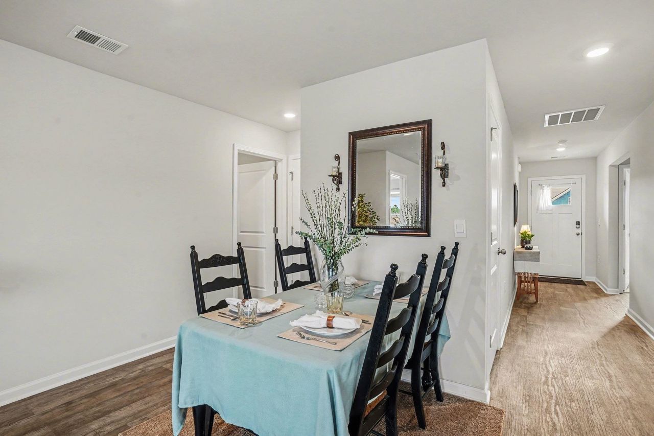 449 Acosta Circle Photo 9