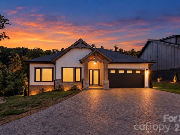 333 Avery Trail Drive, Arden, NC 28704