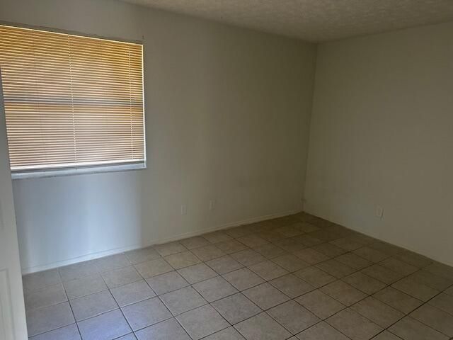 922 S Lake Drive, Fort Pierce, FL 34982 Photo