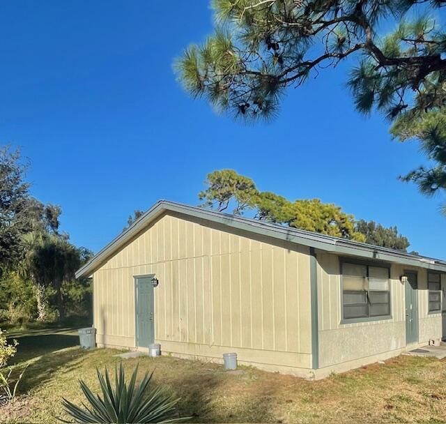 922 S Lake Drive, Fort Pierce, FL 34982 Photo