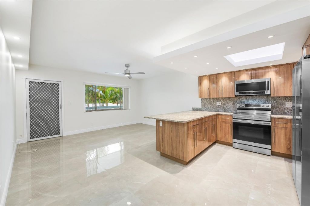 2170 NE 51st Court, Unit 27a, Fort Lauderdale, FL 33308 Photo