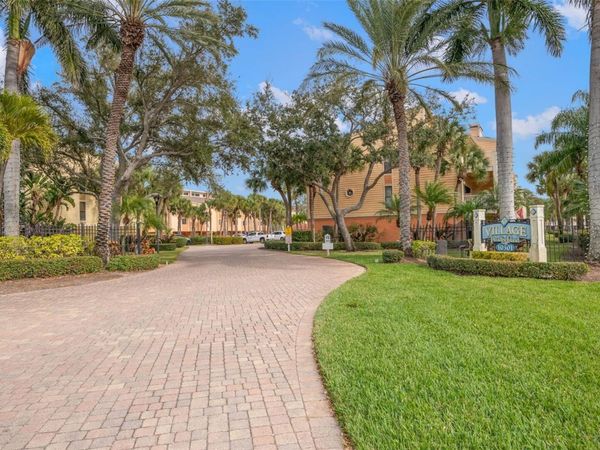 529 SANDY HOOK ROAD, TREASURE ISLAND, FL 33706