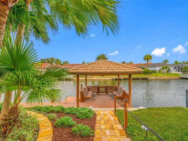 9807 COMPASS POINT WAY, TAMPA, FL 33615