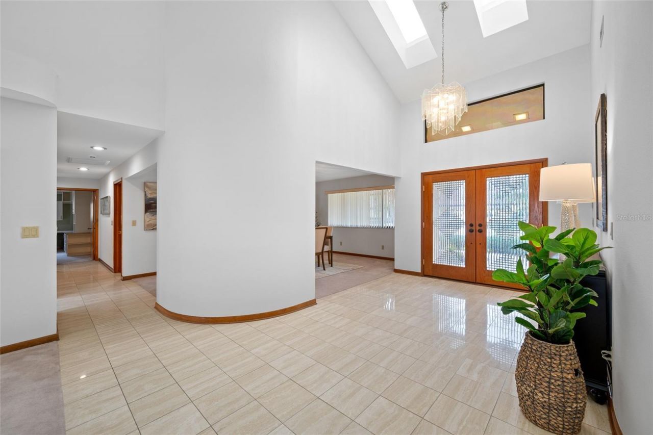 9807 Compass Point Way, Tampa, FL 33615 Photo