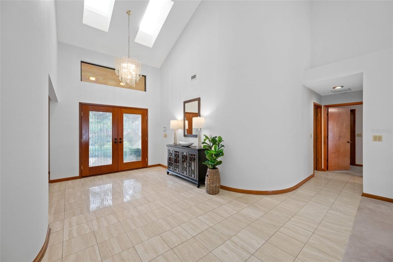 9807 Compass Point Way, Tampa, FL 33615 Photo