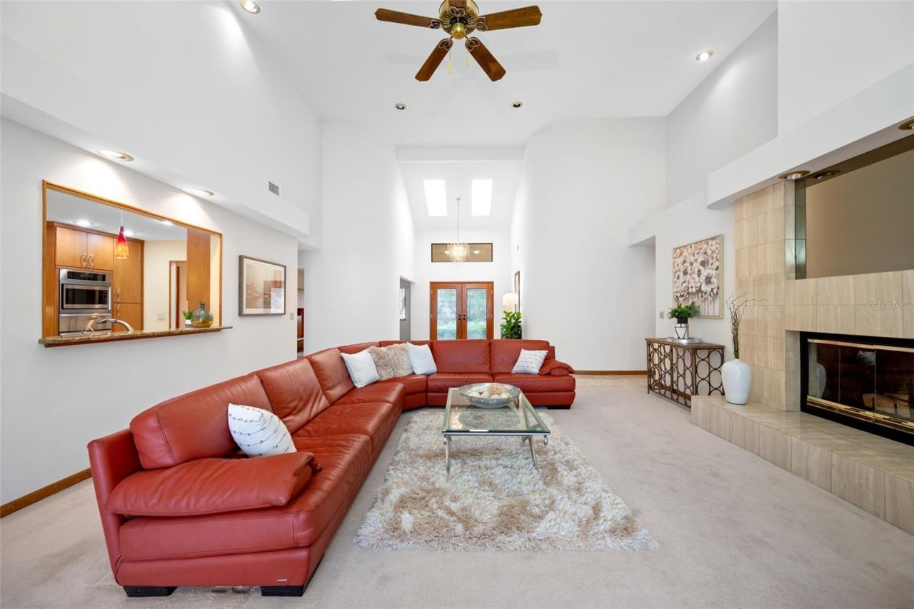 9807 Compass Point Way, Tampa, FL 33615 Photo