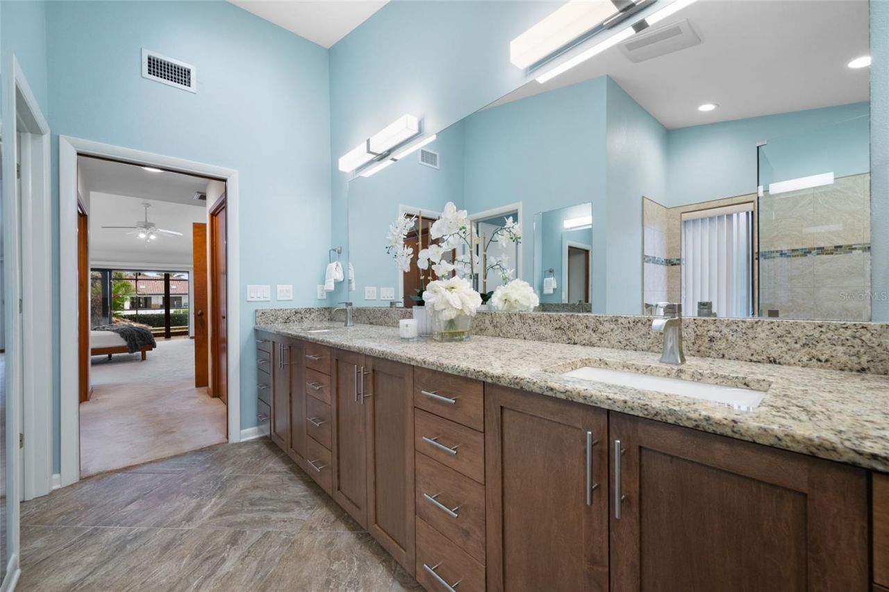 9807 Compass Point Way, Tampa, FL 33615 Photo