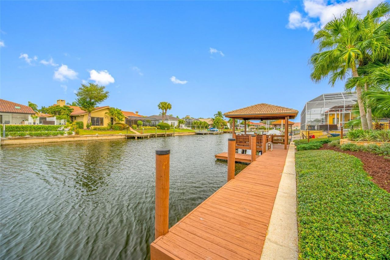 9807 Compass Point Way, Tampa, FL 33615 Photo