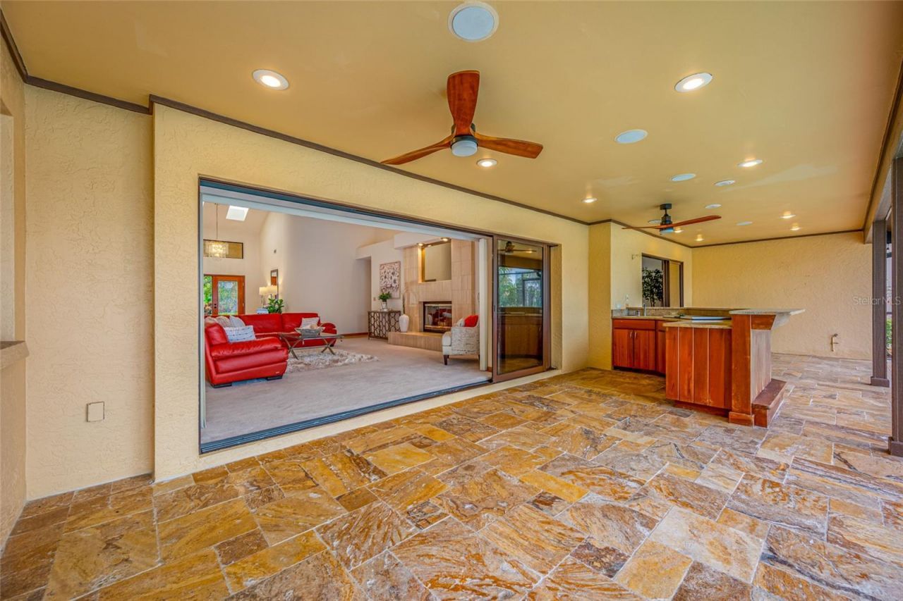 9807 Compass Point Way, Tampa, FL 33615 Photo