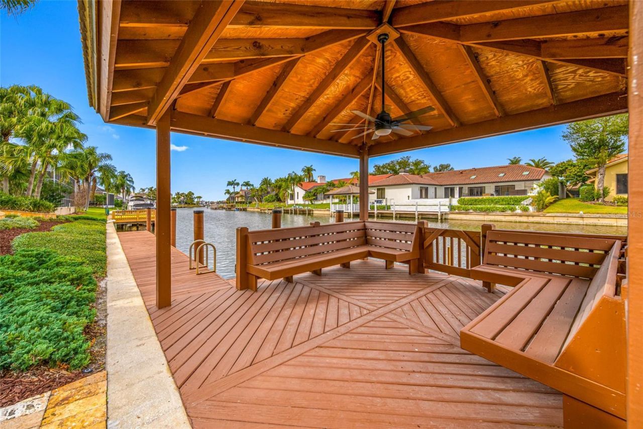 9807 Compass Point Way, Tampa, FL 33615 Photo