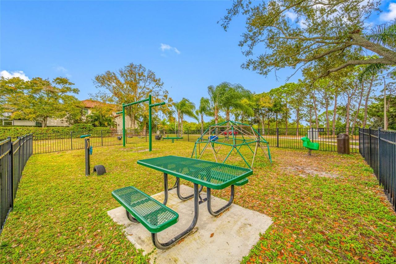 9807 Compass Point Way, Tampa, FL 33615 Photo