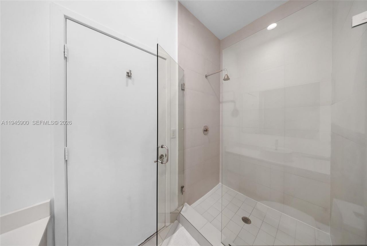 2600 E Hallandale Beach Blvd , Unit T3304, Hallandale Beach, FL 33009 Photo
