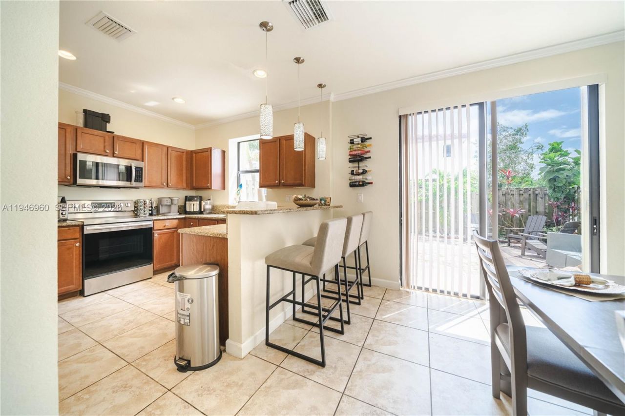 17473 SW 153rd Path, Miami, FL 33187 Photo