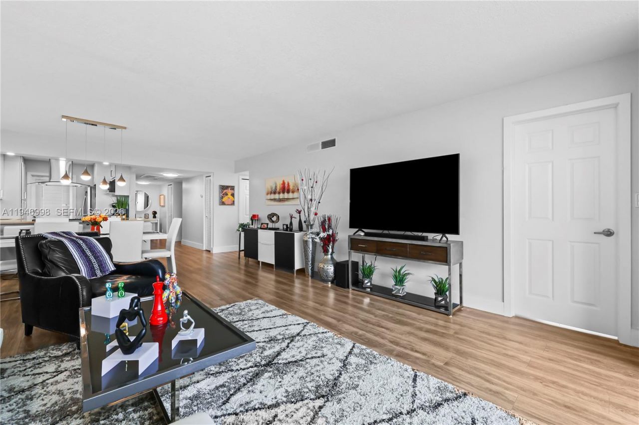 2661 S Course Dr, Unit 510, Pompano Beach, FL 33069 Photo